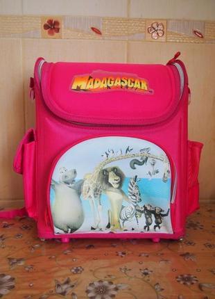Шкільний рюкзак рожевий мадагаскар
