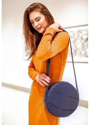 Кожаная женская круглая сумка-рюкзак Maxi темно-синяя