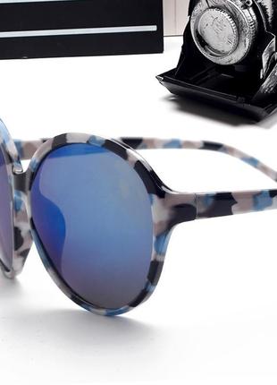 Распродажа круглые очки от солнца с сине-белой оправой и зерка...