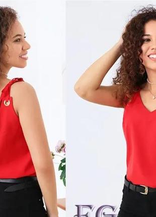Женская блузка без рукавов красная