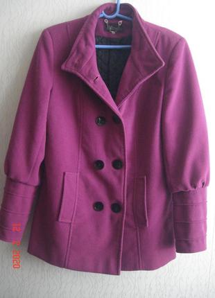 Продам женское импортное кашемировое пальто цвета фукси.