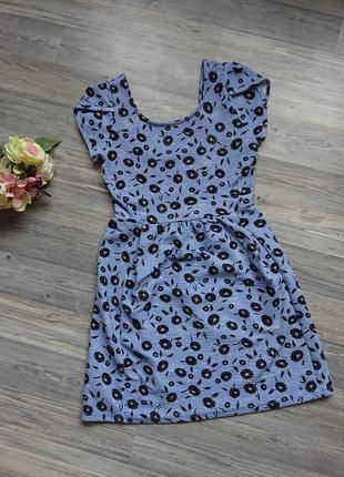 Красивое голубое платье в цветы фактурной ткани р.s/m