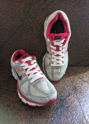Nike кроссовки оригинал ортопедические женские 37.5р 24см.