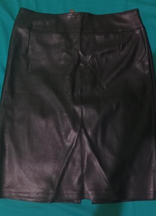 Черная юбка из кожзама (42р)