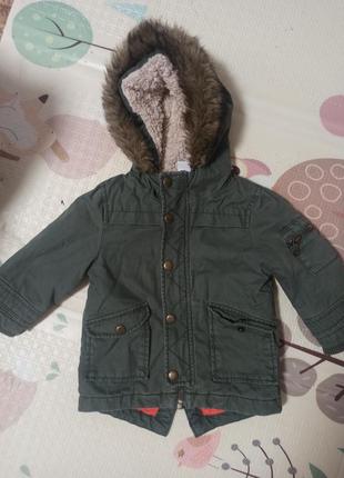 Курточка на осень для мальчика 9-12 месяцев.