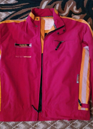 Курточки с Канады ХХL;54-56р.2шт,красная,бежевая,И многое другое