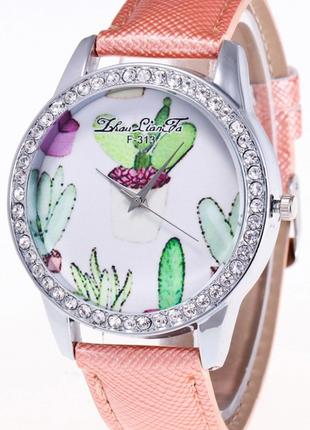 Стильные часы с растениями