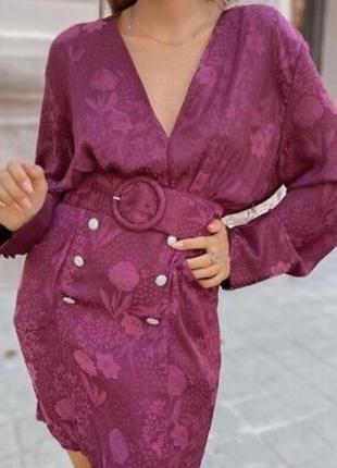 Новое фиолетовое жаккардовое платье zara с поясом и пуговицами