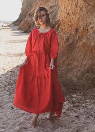 Красное платье макси в стиле бохо из натурального льна