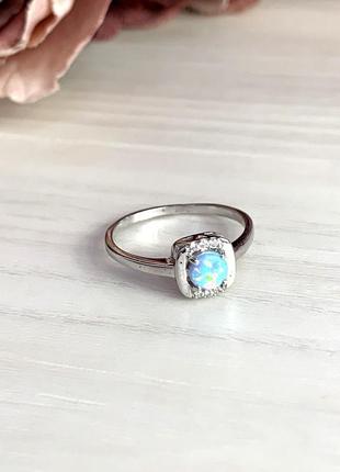 Серебряное кольцо с натуральным индонезийским голубым опалом