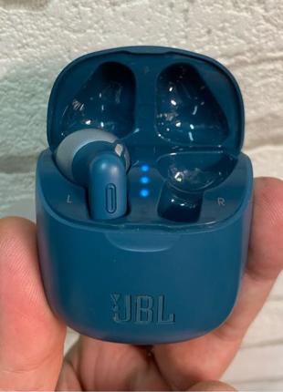 Bluetooth наушники JBL Tune 225 TWS