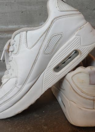 Кросівки Stilli жіночі білі на шнурівці(37розмір)