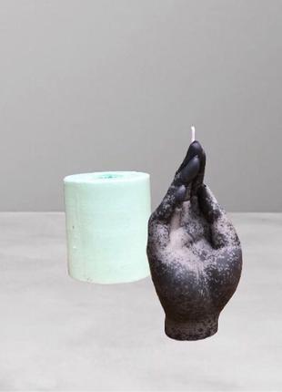 Силиконовая форма для свечей и мыла женская рука