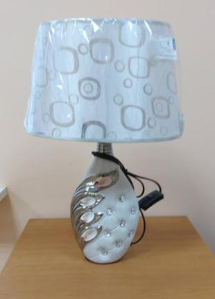 Настольная лампа светильник с абажуром
