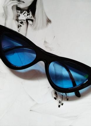 Треугольные очки солнцезащитные кошачий глаз Чёрный+голубой