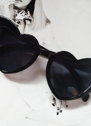 Женские очки солнцезащитные в форме сердца Черный