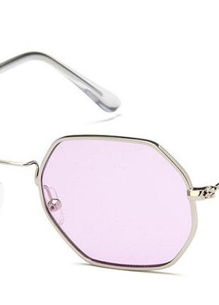 Солнцезащитные многоугольные очки с цветной линзой Сиреневый