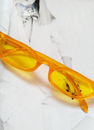 Стильные винтажные очки с острыми углами желтый