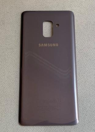 Задняя крышка для Galaxy A8 Plus 2018 Orchid grey серого цвета