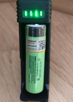 USB зарядний пристрій на 1 LI-ion акумулятор 26650 18650