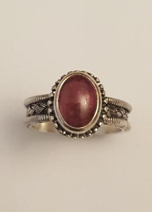 Антикварное кольцо с натуральным камнем.