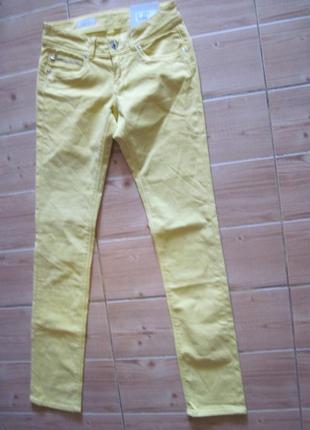 .новые желтые стрейч. джинсы ckinny "pepe gesma" р.42