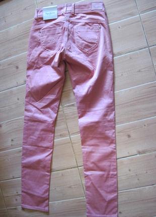 .новые розовые стрейч. джинсы "pepe gesma" р. 42