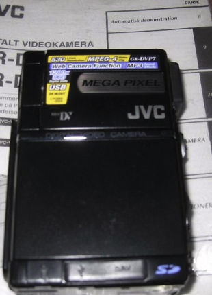 Цифровая видеокамера JVC GR-DVP7eg- новая ,в коллекцию!