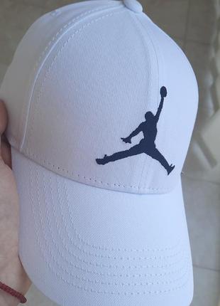 Кепка бейсболка біла белая з логотипом джордан jordan