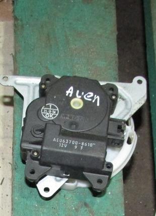 Моторчик заслінки печі Toyota Avensis t25