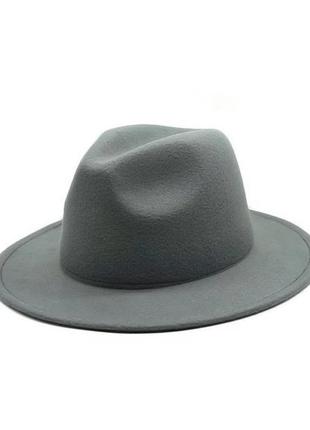 Стильная фетровая шляпа федора серый