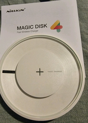 Бездротовий зарядний пристрій Nillkin Magic Disk 4 Fast Qi
