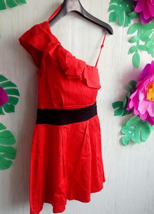 Коротке плаття на одне плече червоне c воланом бренд a x paris...