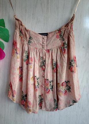 Легкая летняя короткая персиковая  юбка на пуговицах