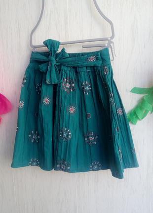 Милая зеленая изумрудная юбка с вышивкой на рост 98 см 3 года
