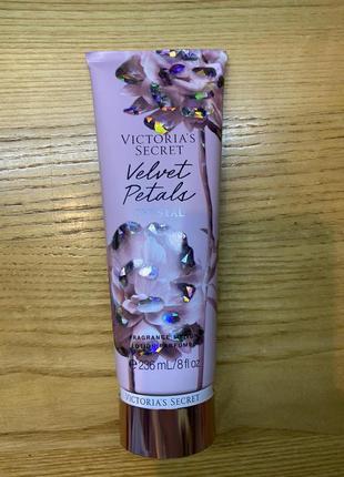 Лосьон velvet petals  victoria's secret оригинал