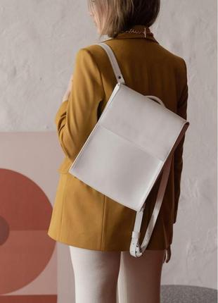 Женский кожаный белый рюкзак