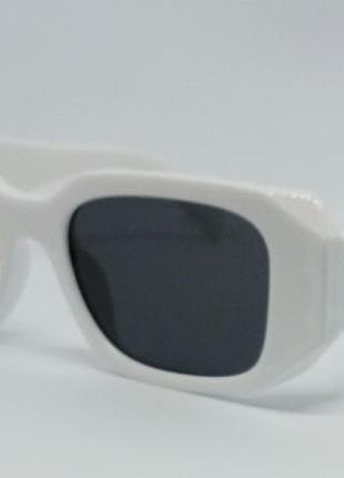Prada модные женские солнцезащитные очки узкие черные в белой ...