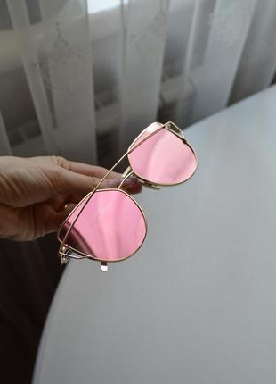 Сонцезахисні жіночі зеркальні окуляри