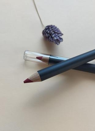 Червоний олівець для губ lambre perfect contour 14/червоний ол...