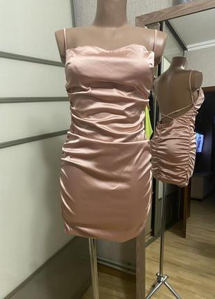 Сукня в актуальну збірку персикового золотистого кольору