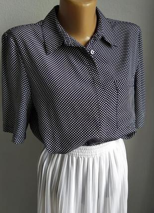 Классическая блуза в мелкий принт, в стиле 80-х гг.