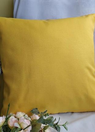 Декоративная желтая наволочка 35*35 см с плотной ткани