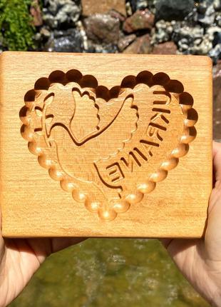 Пряничная доска Сердечко UKRAINE деревянная размер 16 * 14 * 2...