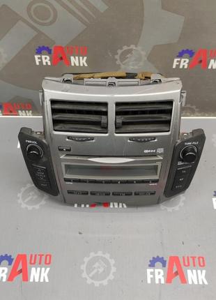 Автомагнитола CD, MP3/ радио 86120-0d510 для Toyota Yaris (P9)