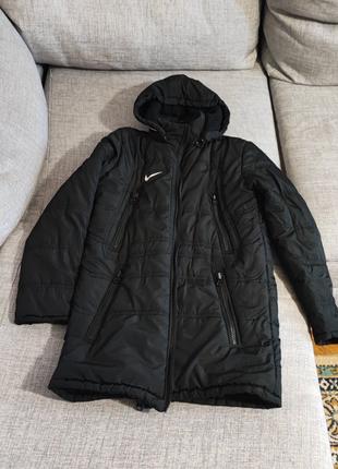 Курточка зимова Nike 42 розмір