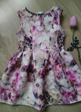 Приголомшлива дизайнерська сукня john rocha на маленьку принце...