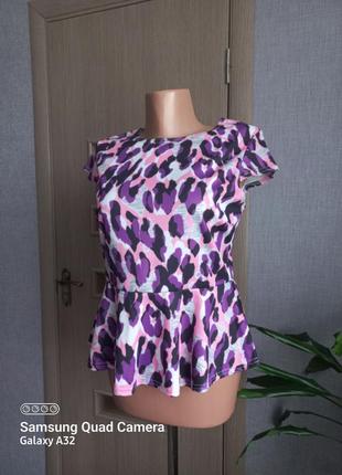 Блуза з баскою в леопардовий принт ,майка,футболка