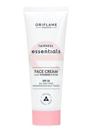 Освітлювальний крем для обличчя з spf 10 fairness essentials