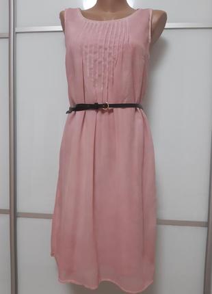 Ніжно рожеве плаття італія